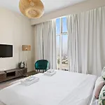 Luxurious 2Bdr & Guests Room-Mada Residences