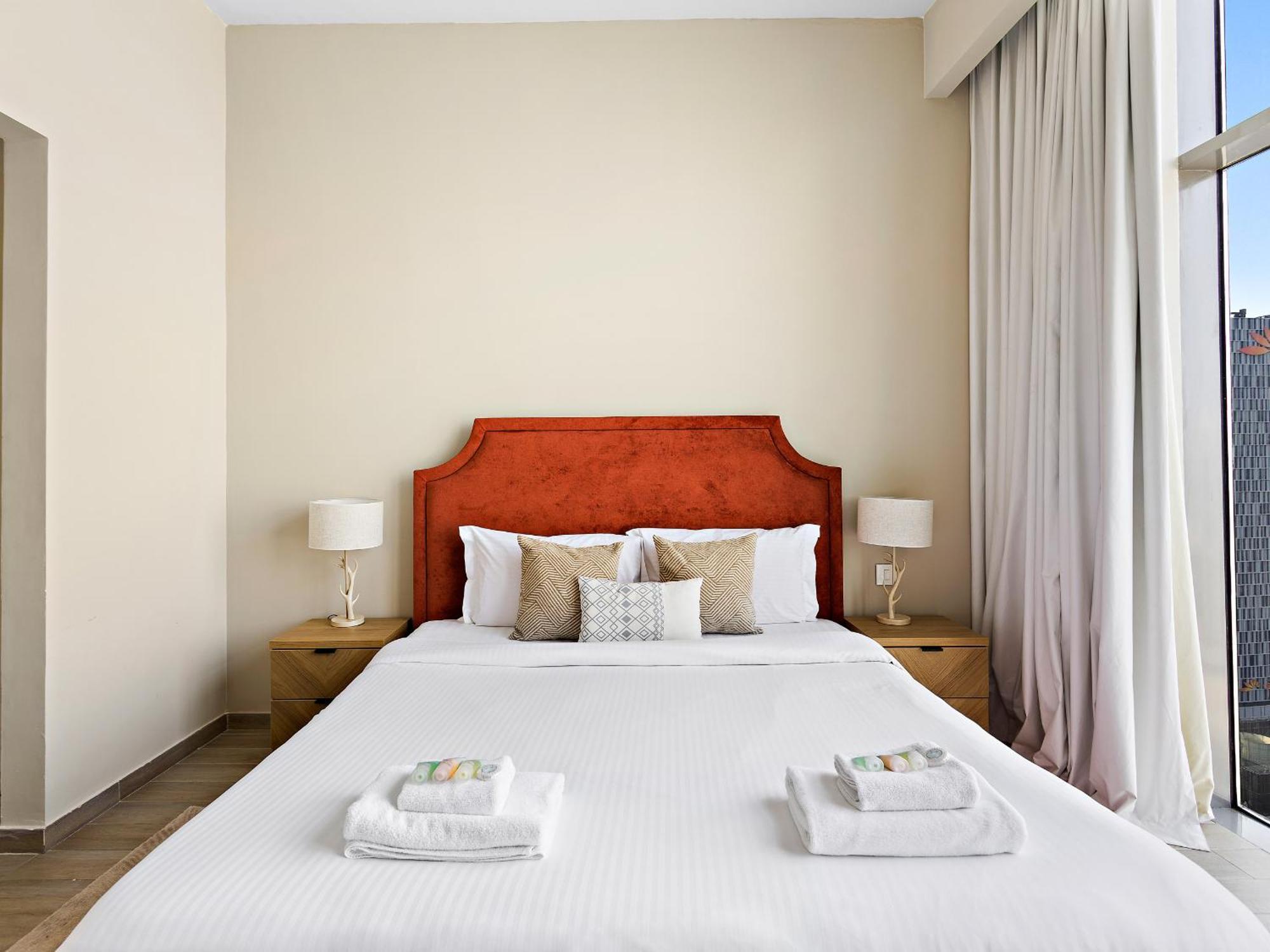 Luxurious 2bdr & Guests Room-mada Residences *